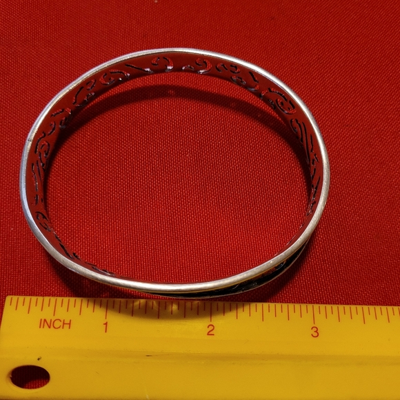 Retired Gorgeous Silpada Bangle Bracelet - Picture 4 of 6